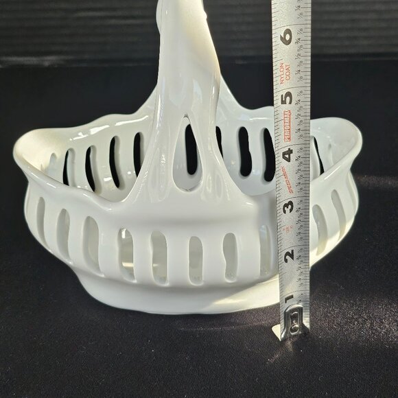 J Godinger Antique Reflections, White Porcelain Reticulated Handled Basket - Picture 11 of 12